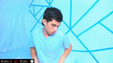 Snapshot of liam_scott77 chatting on 10/17/25, 08:22 Liam scott77 online show from 10/17/25, 08:22