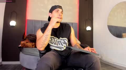 Snapshot of liam_walk chatting on 09/16/25, 10:11 Liam online show from 09/16/25, 10:11