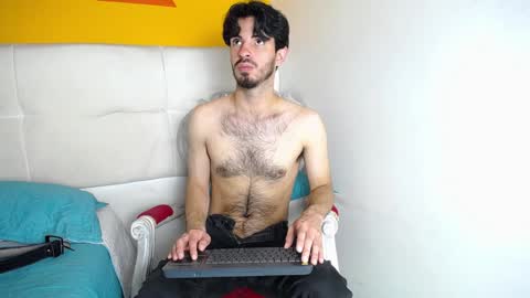 Snapshot of liamluxe chatting on 12/13/24, 03:21 LiamLuxe online show from 12/13/24, 03:21