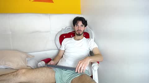 Snapshot of liamluxe chatting on 12/14/24, 12:23 LiamLuxe online show from 12/14/24, 12:23