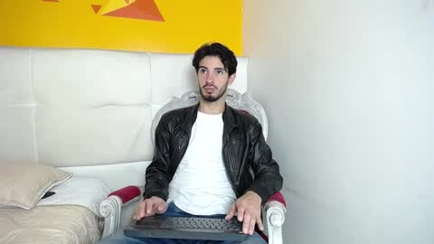 Snapshot of liamluxe chatting on 12/26/24, 12:16 LiamLuxe online show from 12/26/24, 12:16