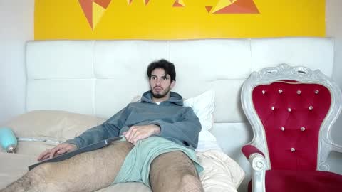 Snapshot of liamluxe chatting on 12/27/24, 12:34 LiamLuxe online show from 12/27/24, 12:34