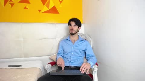 Snapshot of liamluxe chatting on 12/30/24, 12:20 LiamLuxe online show from 12/30/24, 12:20