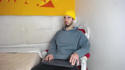 Snapshot of liamluxe chatting on 01/02/25, 12:03 LiamLuxe online show from 01/02/25, 12:03