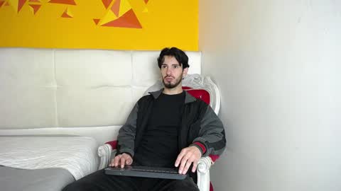 Snapshot of liamluxe chatting on 01/06/25, 12:13 LiamLuxe online show from 01/06/25, 12:13