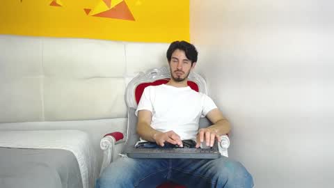 Snapshot of liamluxe chatting on 01/17/25, 06:44 LiamLuxe online show from 01/17/25, 06:44