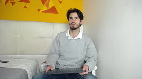 Snapshot of liamluxe chatting on 01/28/25, 12:32 LiamLuxe online show from 01/28/25, 12:32