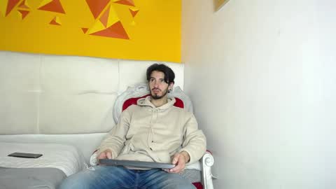 Snapshot of liamluxe chatting on 02/04/25, 12:22 LiamLuxe online show from 02/04/25, 12:22