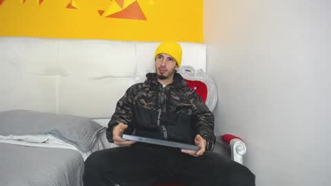 Snapshot of liamluxe chatting on 02/06/25, 06:56 LiamLuxe online show from 02/06/25, 06:56