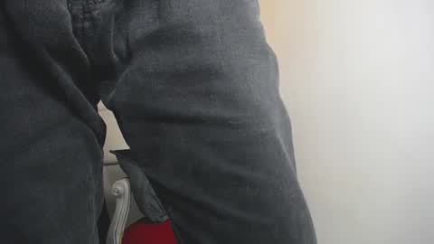 Snapshot of liamluxe chatting on 03/04/25, 03:48 LiamLuxe online show from 03/04/25, 03:48