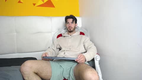 Snapshot of liamluxe chatting on 03/07/25, 04:11 LiamLuxe online show from 03/07/25, 04:11
