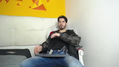 Snapshot of liamluxe chatting on 03/09/25, 01:04 LiamLuxe online show from 03/09/25, 01:04