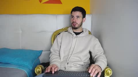 Snapshot of liamluxe chatting on 09/13/25, 12:27 LiamLuxe online show from 09/13/25, 12:27