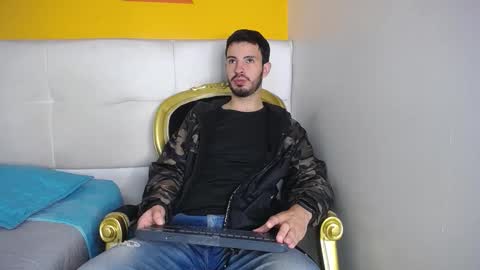 Snapshot of liamluxe chatting on 09/15/25, 01:00 LiamLuxe online show from 09/15/25, 01:00
