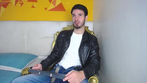 Snapshot of liamluxe chatting on 10/07/25, 01:19 LiamLuxe online show from 10/07/25, 01:19