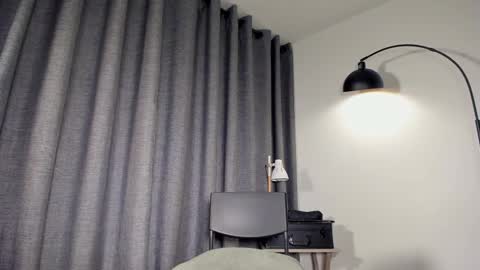 lianewhite online show from 11/10/25, 12:42