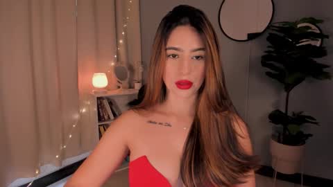 Snapshot of liapearce chatting on 10/10/25, 01:21 Lia online show from 10/10/25, 01:21