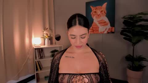 Snapshot of liapearce chatting on 10/20/25, 12:27 Lia online show from 10/20/25, 12:27