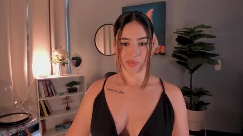 Snapshot of liapearce chatting on 11/03/25, 12:39 Lia online show from 11/03/25, 12:39