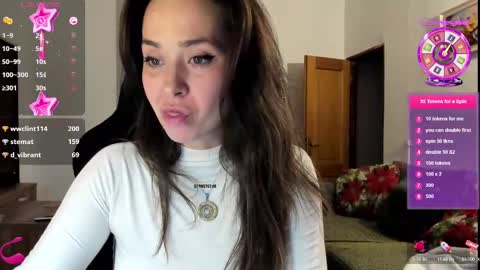 Snapshot of liaquinn chatting on 02/18/25, 04:05 LiaQuinn online show from 02/18/25, 04:05