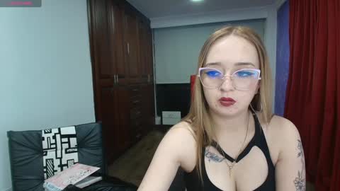 Lia Roberts online show from 12/02/24, 11:07