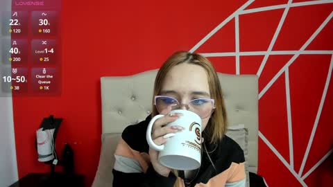 Lia Roberts online show from 01/15/25, 12:04