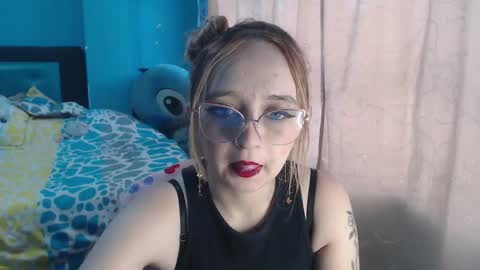 Lia Roberts online show from 02/03/25, 12:03