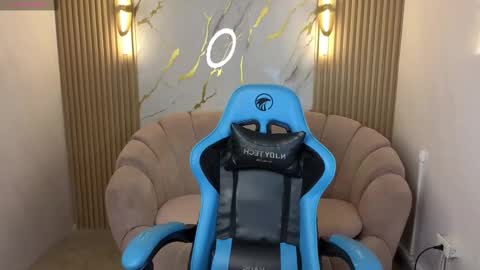 Dani online show from 10/03/25, 03:14