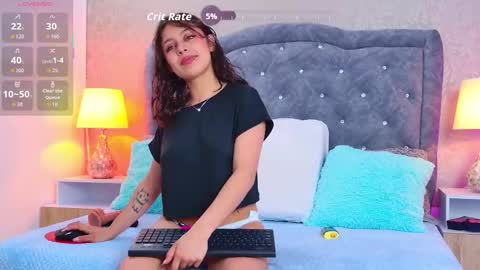 Lia online show from 10/30/25, 07:25