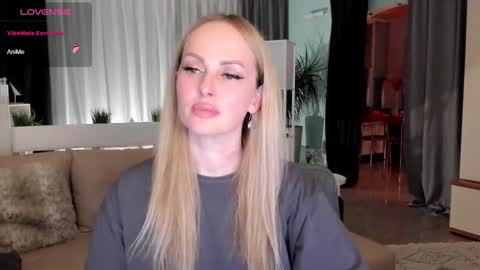 Snapshot of libby_nora chatting on 12/11/24, 03:47 Libby online show from 12/11/24, 03:47