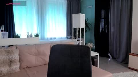 Snapshot of libby_nora chatting on 01/21/25, 11:35 Libby online show from 01/21/25, 11:35
