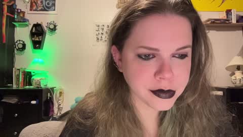 Libby Deetz online show from 12/11/24, 10:03