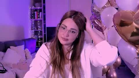 libra_mia online show from 10/11/25, 06:23