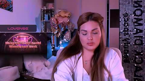 libra_mia online show from 11/21/25, 12:15