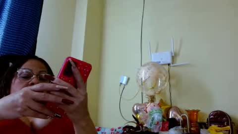 Snapshot of licenciada_ann chatting on 01/10/25, 05:13 Milf Ann Latina online show from 01/10/25, 05:13