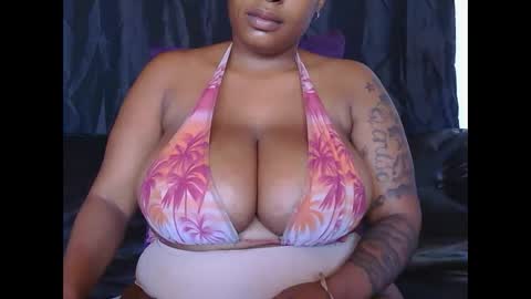 Snapshot of lickabletash98 chatting on 01/19/25, 12:17 lickabletash98 online show from 01/19/25, 12:17