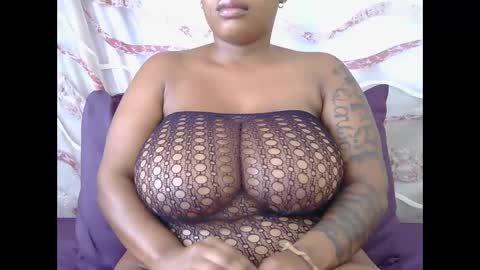 Snapshot of lickabletash98 chatting on 01/28/25, 06:27 lickabletash98 online show from 01/28/25, 06:27