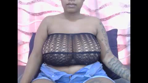 Snapshot of lickabletash98 chatting on 09/24/25, 07:23 lickabletash98 online show from 09/24/25, 07:23