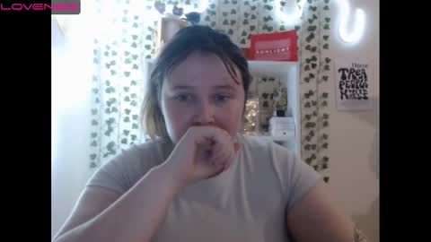 Snapshot of light_lunaa chatting on 01/14/25, 11:42 light_lunaa online show from 01/14/25, 11:42