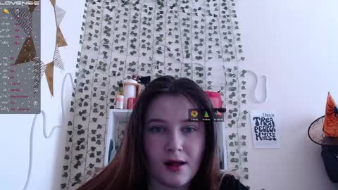 Snapshot of light_lunaa chatting on 02/06/25, 05:25 light_lunaa online show from 02/06/25, 05:25