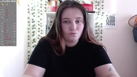 Snapshot of light_lunaa chatting on 02/06/25, 08:29 light_lunaa online show from 02/06/25, 08:29