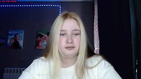 Snapshot of light_lunaa chatting on 10/19/25, 07:20 light_lunaa online show from 10/19/25, 07:20