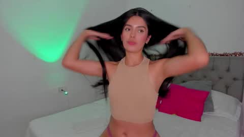 Maddie  online show from 10/25/25, 02:30