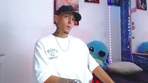 Snapshot of liiaam_lee_ chatting on 11/01/25, 12:51 Daniel online show from 11/01/25, 12:51