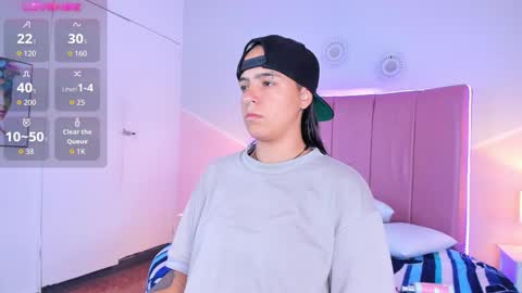 liiam_smith_ online show from 10/17/25, 01:46