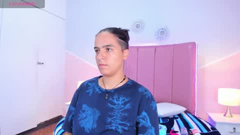 liiam_smith_ online show from 10/20/25, 12:38