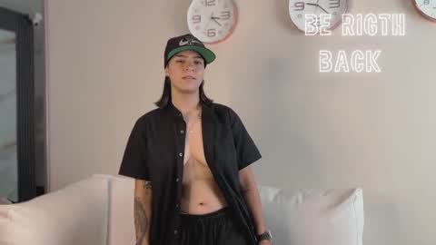 liiam_smith_ online show from 11/04/25, 02:05