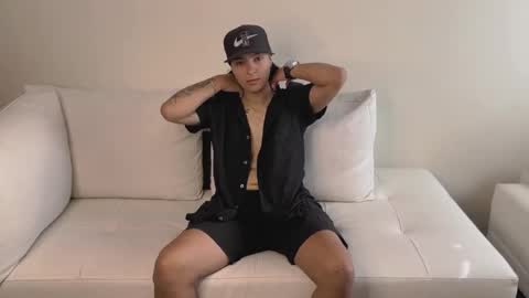 liiam_smith_ online show from 11/25/25, 12:16