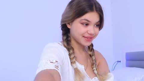 Snapshot of liimeee chatting on 09/20/25, 06:36 liimeee online show from 09/20/25, 06:36