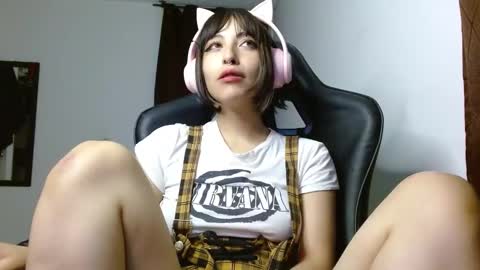 Snapshot of liisaax chatting on 01/20/25, 10:18 lisa online show from 01/20/25, 10:18